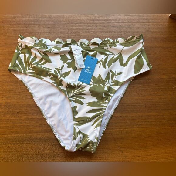 Cupshe Green and White Leaf Print Bikini - Picture 8 of 9